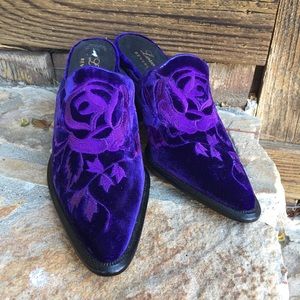 Beverly Feldman purple velvet  shoes